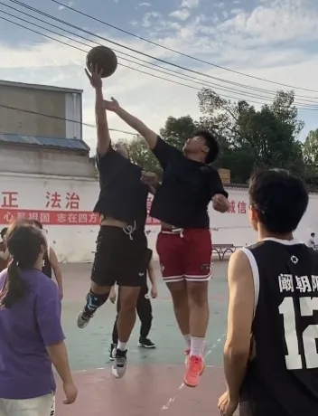 154940639.jpg 640.webp (3).jpg